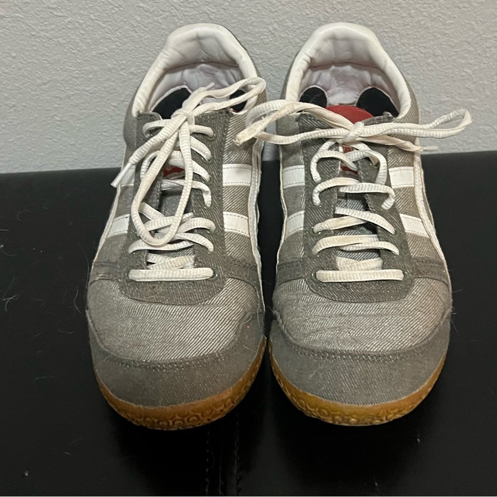 Onitsuka Tiger ASICS sneakers (fit like sz 8)